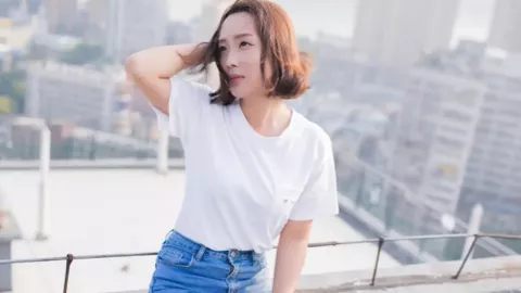 泰国老妇痴恋帅哥求婚